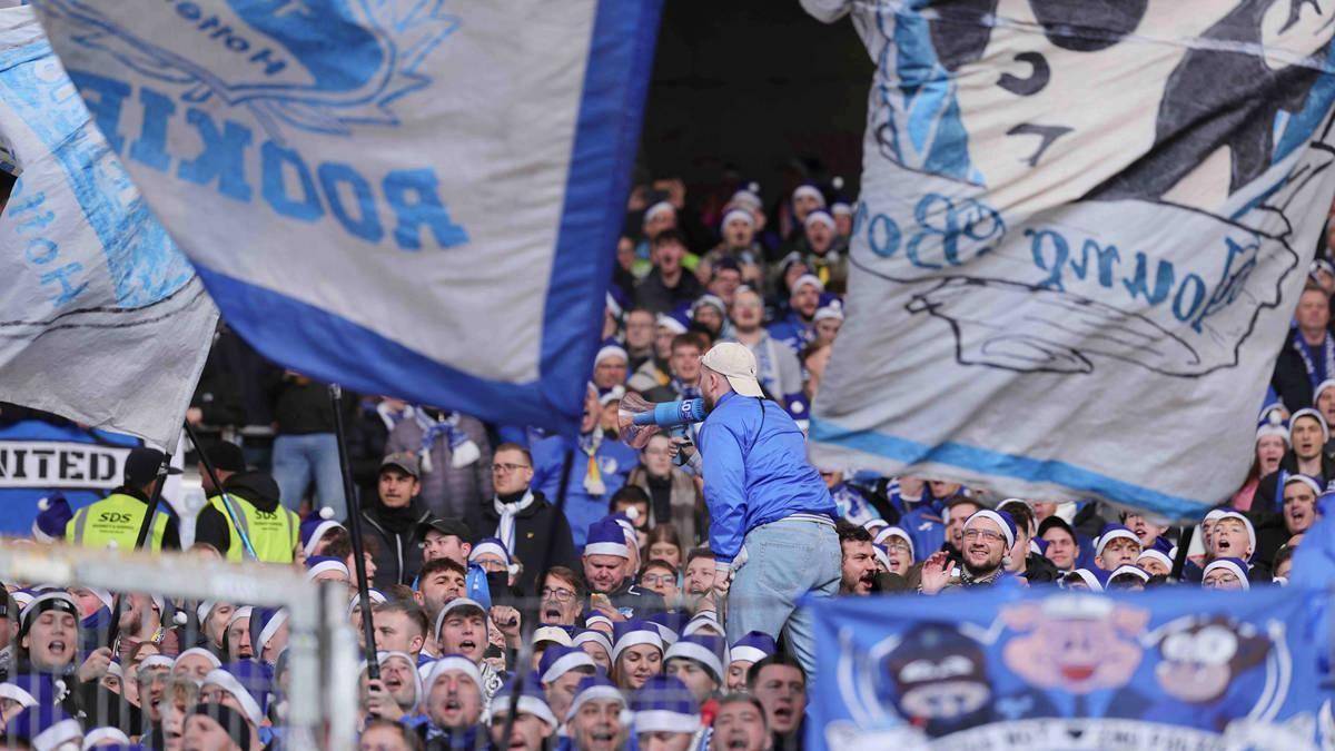 包含世俱杯四强战激情夜！德布劳内里突外投，上海申花爆冷本菲卡的词条