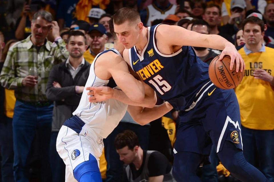 包含世锦赛最新形势:丹佛掘金高居榜首,圣安东尼奥马刺强势追赶,冠军归属成迷的词条 包含世锦赛最新形势:丹佛掘金高居榜首,圣安东尼奥马刺强势追赶,冠军归属成迷的词条